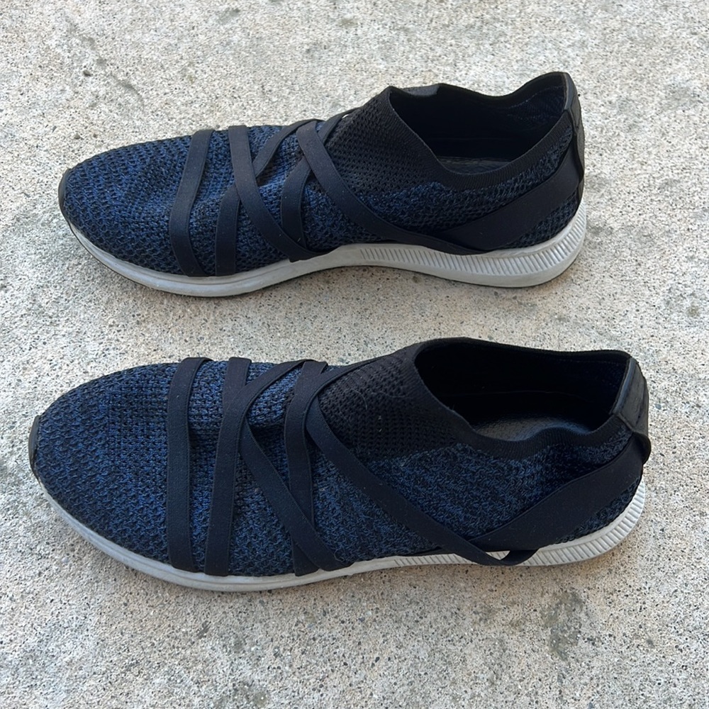 Eileen Fisher Women's Black Criss Cross Strap Slip on Casual Sneakers Size 9 - Picture 3 of 9